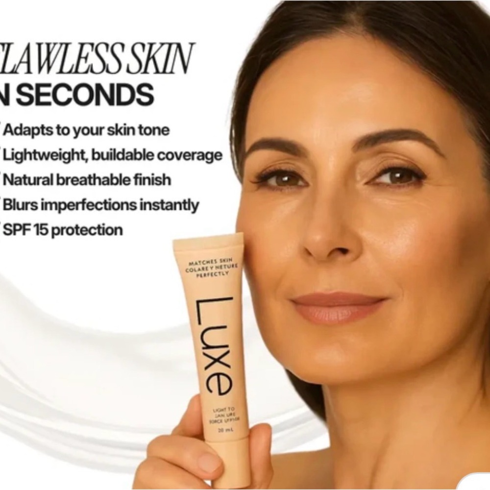 Luxe color changing foundation matches skin color perfect- for medium skin tones - Picture 4 of 16